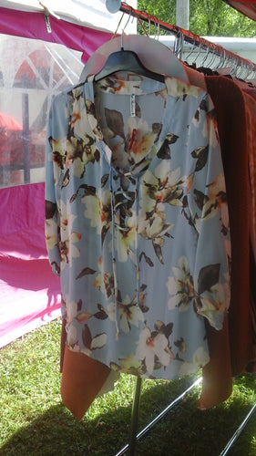 Blue lake floral Co top